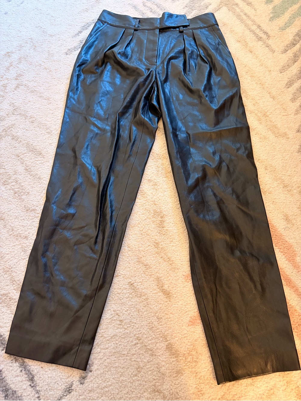 Alice and Olivia black straight leg vegan leather pants size 2 - Picture 2 of 10